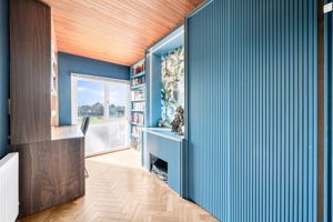 Photo 6- click for photo gallery